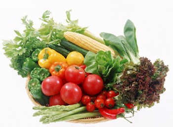 4 mẹo luộc rau xanh mướt